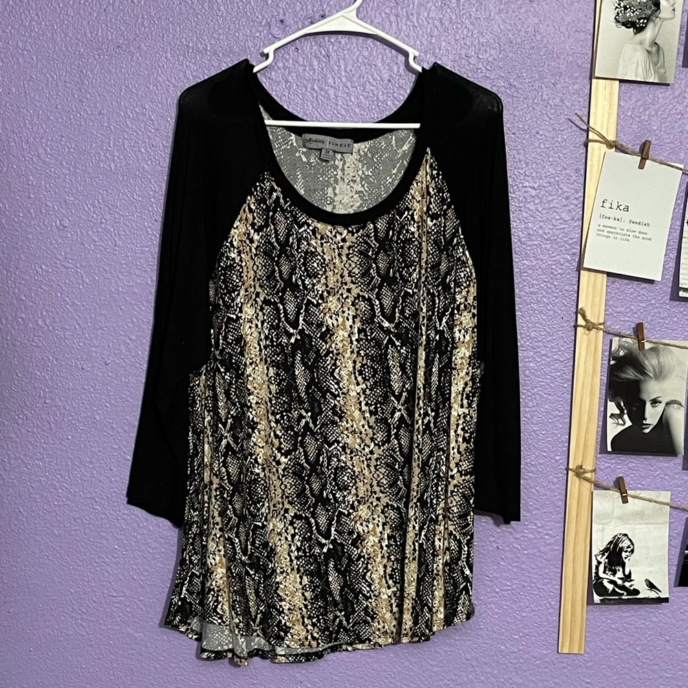 Absolutely Famous brand. 3x. Snake print.